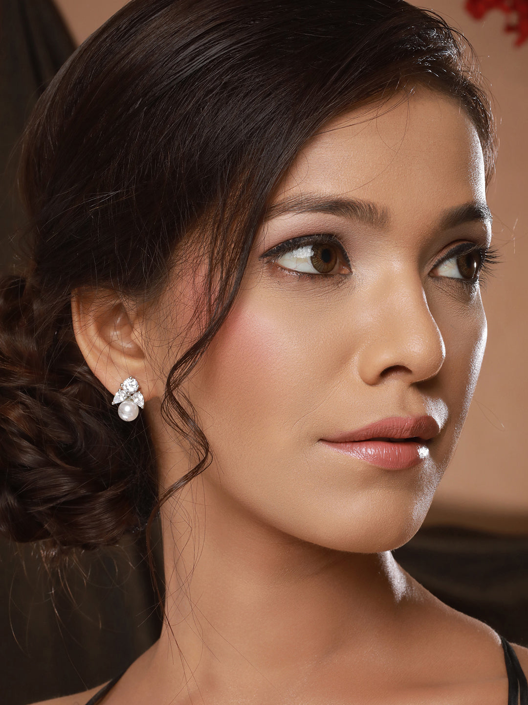 Silver Toned CZ & Pearl Studded Solitaire Minimal Studds earrings